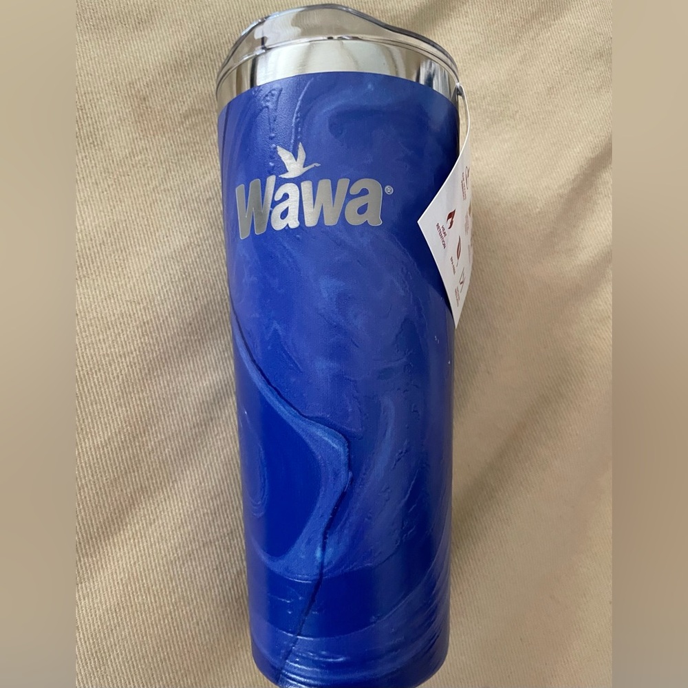 Wawa 20 ounce tumbler. Blue tie dye pattern. NWT